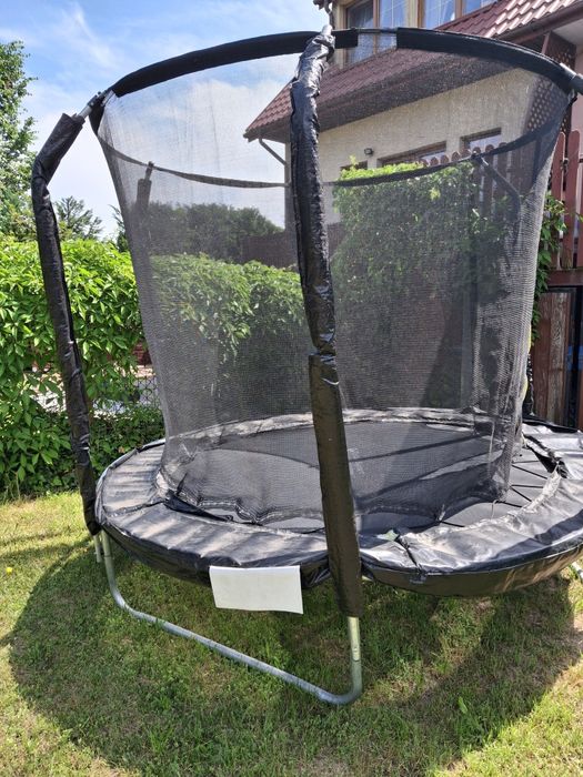 Trampolina dla dzieci