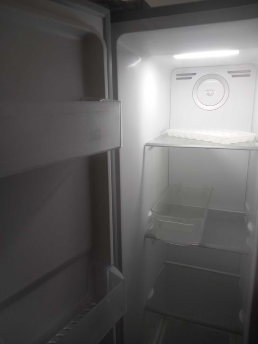 Frigorífico semi novo