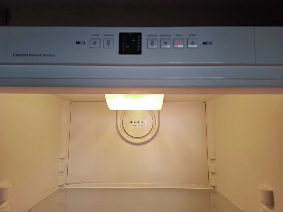 Холодильник LIEBHERR