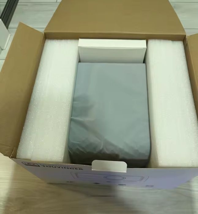 Проєктор Touyinger Q13W 3800ANSI 4K Android 15 3G+128G Герметична оптика  В подарунок єкран 120 дуймів
- відправлення в день оформлення замовлення.