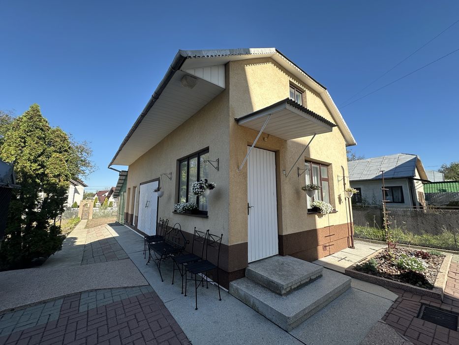 Терміновий продаж будинок з ремонтом все залишається ,ділянка 20 сотих