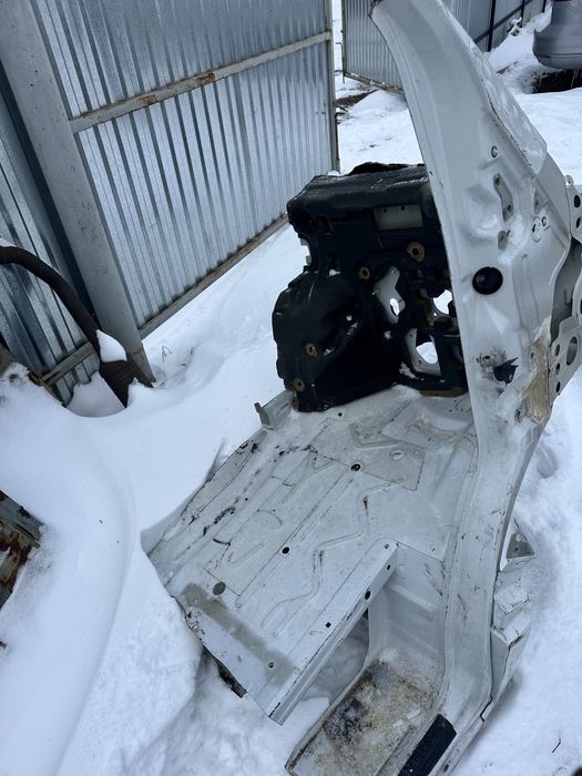 Mercedes-Benz Sprinter 907 Четверть кузова