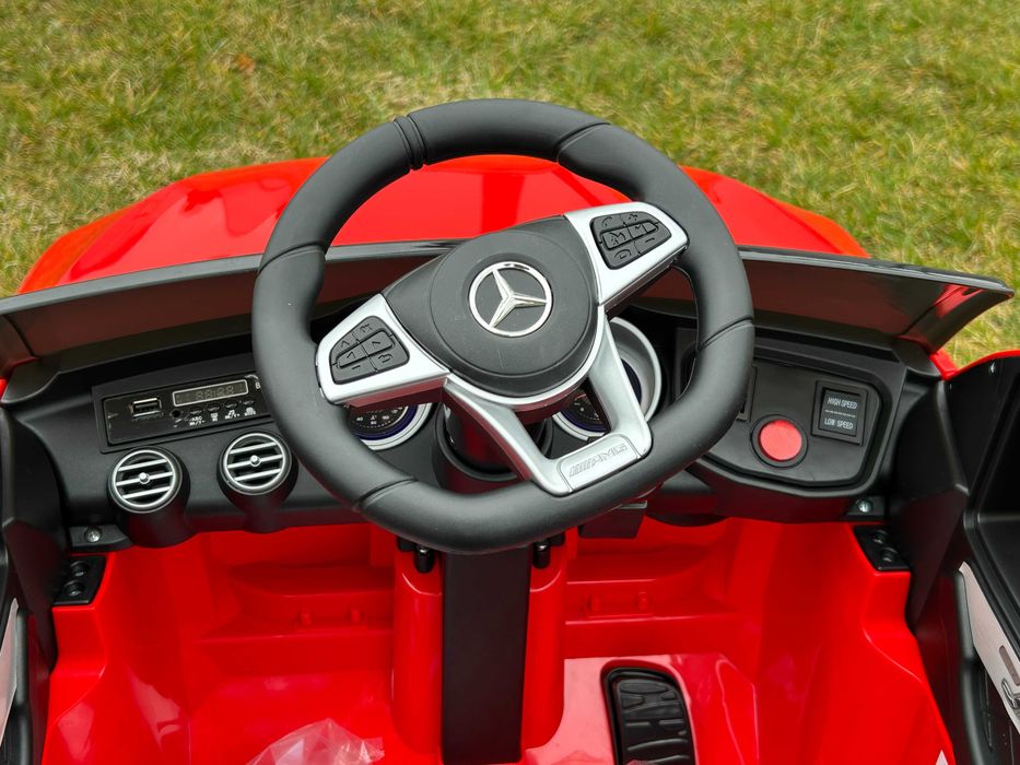 Auto na akumulator Mercedes GLC 2x45 Watt Miękkie koła Pilot Skóra