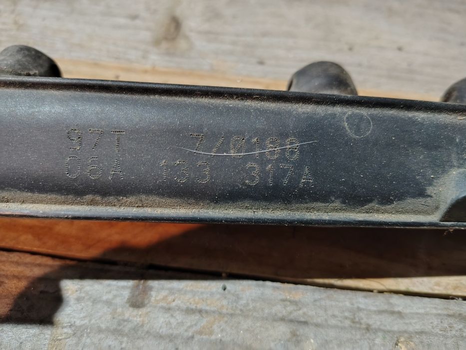 Паливна рампа Skoda VW Audi Seat 1.6 AKL