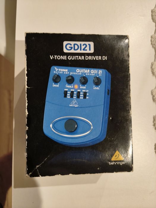 pré-amplificador e simulador de amplificador Behringer V-Tone Guitar Driver DI GDI21