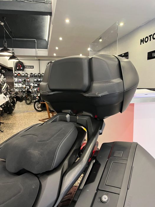 Yamaha Tracer 7 GT de 11/2025 em estado rigorosamente "Nova".