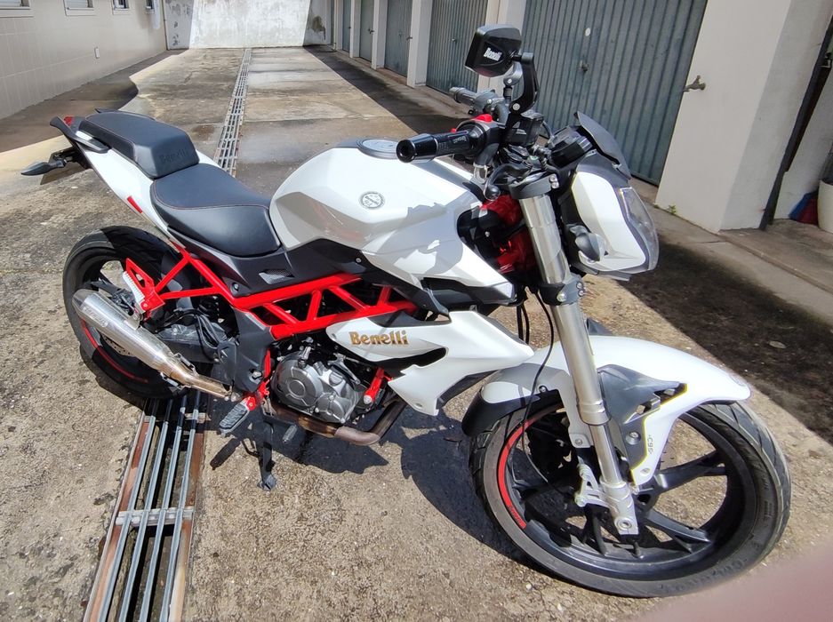 Mota Benelli BN 125