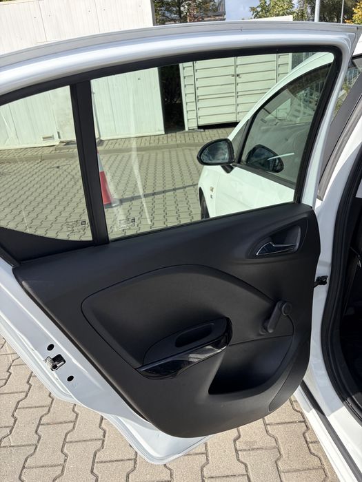Opel Corsa E 2015 rok Color Edition