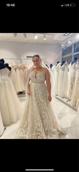 Suknia ślubna plus size