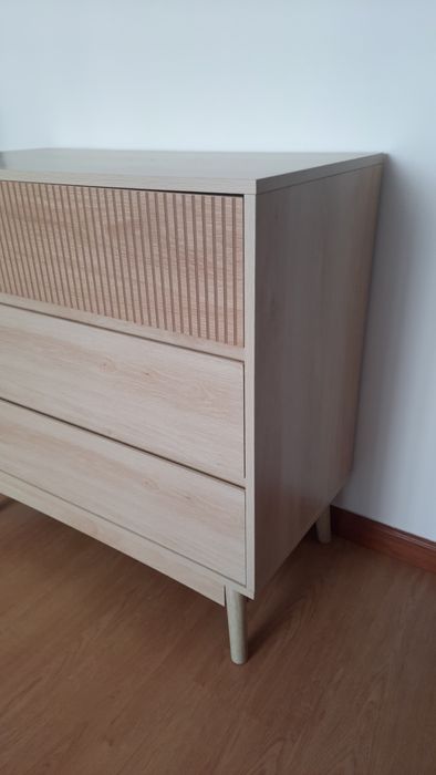 Cómoda Estilo Escandinavo