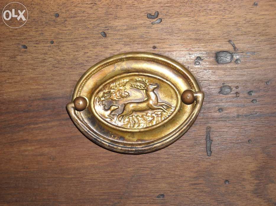 Cómoda antiga D. Maria em nogueira