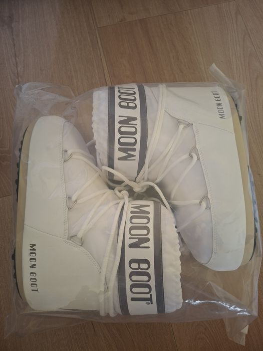 Moon Boot Icon Nylon białe rozm. 35/38