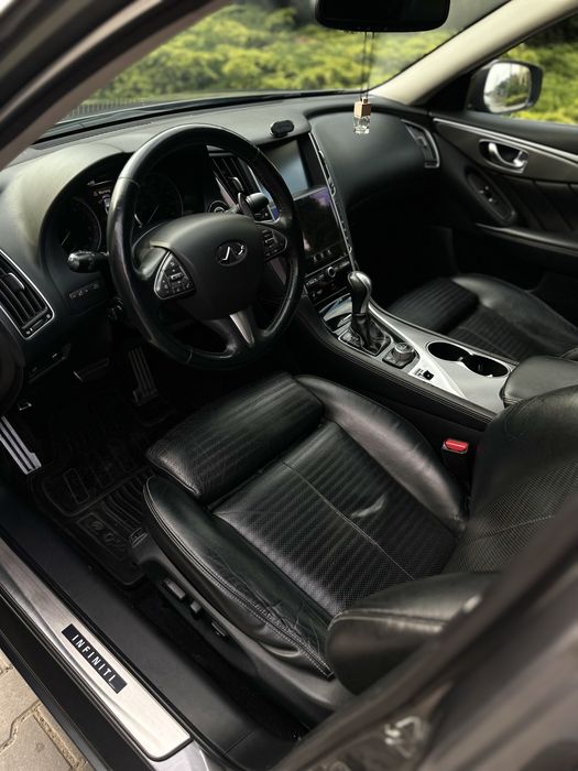 Infinity q50s гібрид,