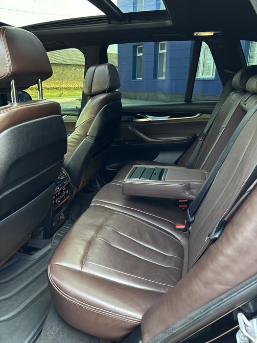 Продам СРОЧНО BMW X5 F15 3.0d