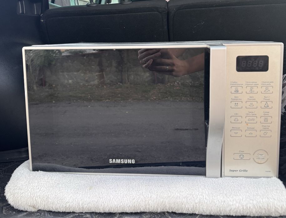 Мікрохвильова піч Samsung