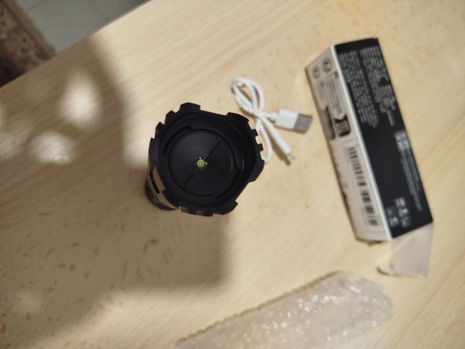 Lanterna LED 16cm Recarregável USB