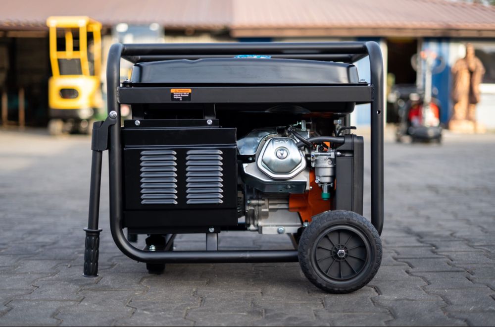 NOWY Agregat prądotwórczy AVR trójfazowy 6kW  do domu / budowa benzyna