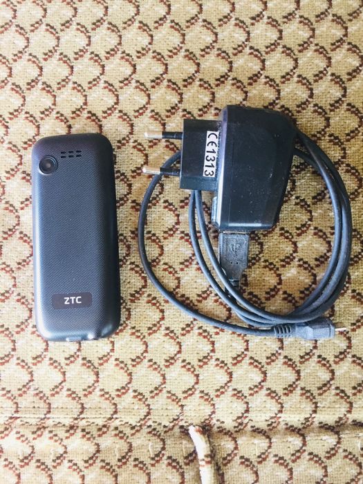 Telemóvel ZTC usado