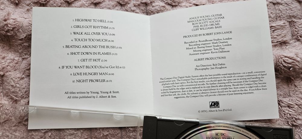 AC/DC - Highway to Hell