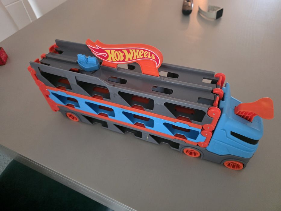 Hotwheels - camiao de transporte