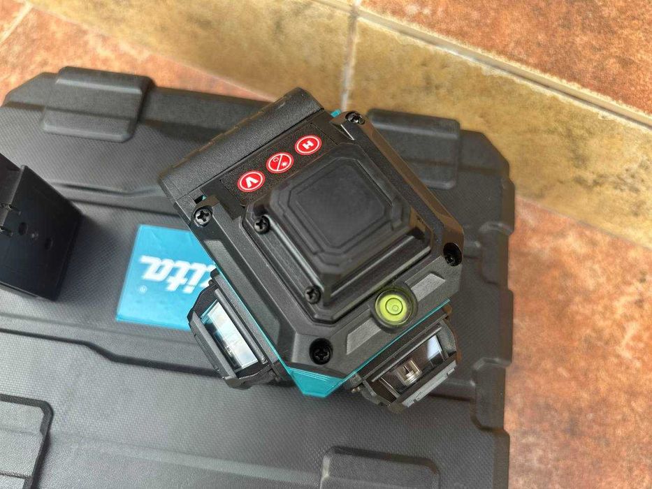 Лазерний рівень Makita 4D. Лазерный уровень 16 линий Макита 2 АКБ КЕЙС