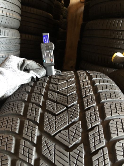 275/45/21 R21 Pirelli Scorpion Winter 4шт