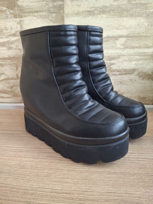 Ботіночки  37 розмір
