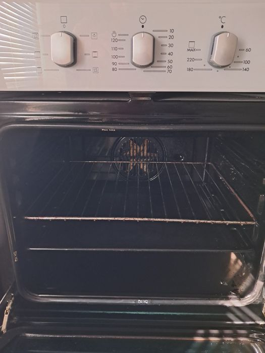 Вбудована електрична духовка Ariston