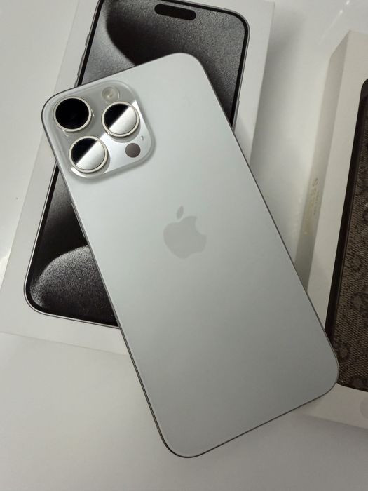 I phone 15 pro max 256 GB White Titanium idealny stan