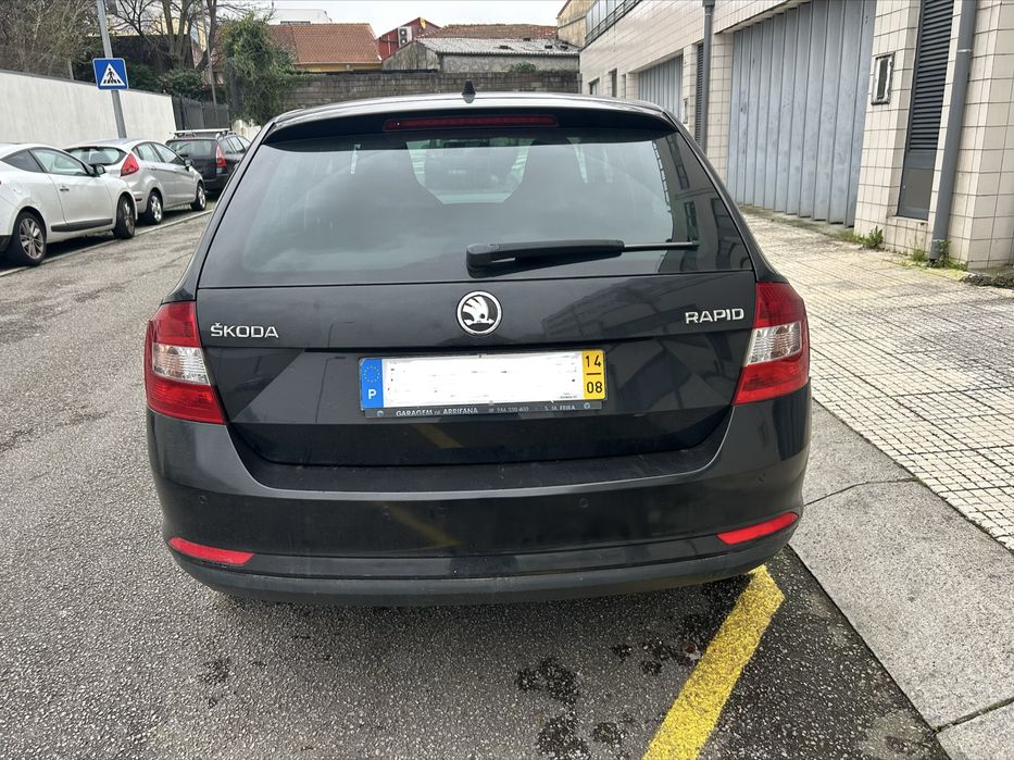 Skoda Rapid Spaceback 1.6Tdi 90cv - c/107.000kms