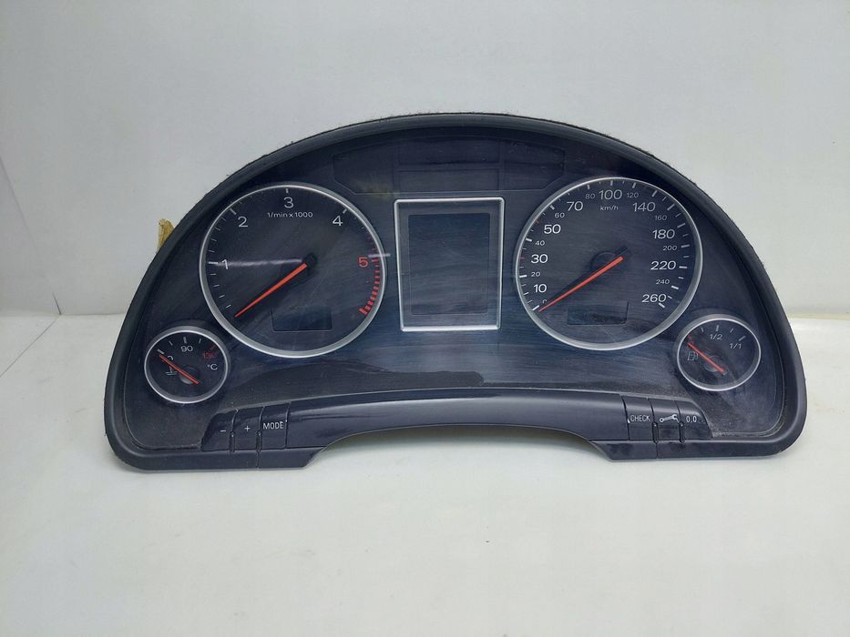 Licznik Prędkościomierz Audi A4 B6 1.9 Tdi 8E0920930J