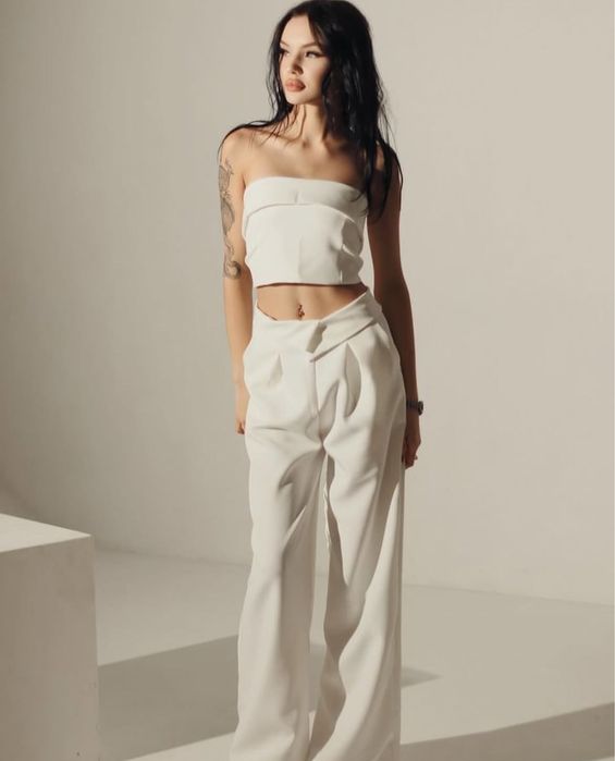 жіночий костюм xs