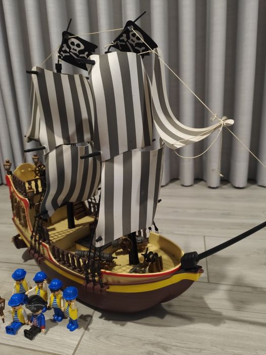 Barco pirata para brincar