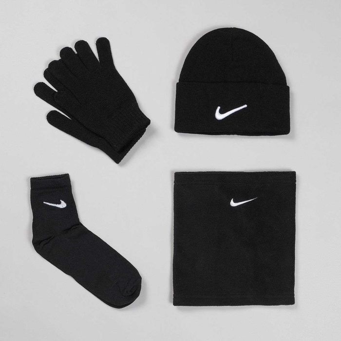 Зимний спортивный набор : Шапка + бафф + перчатки + носки