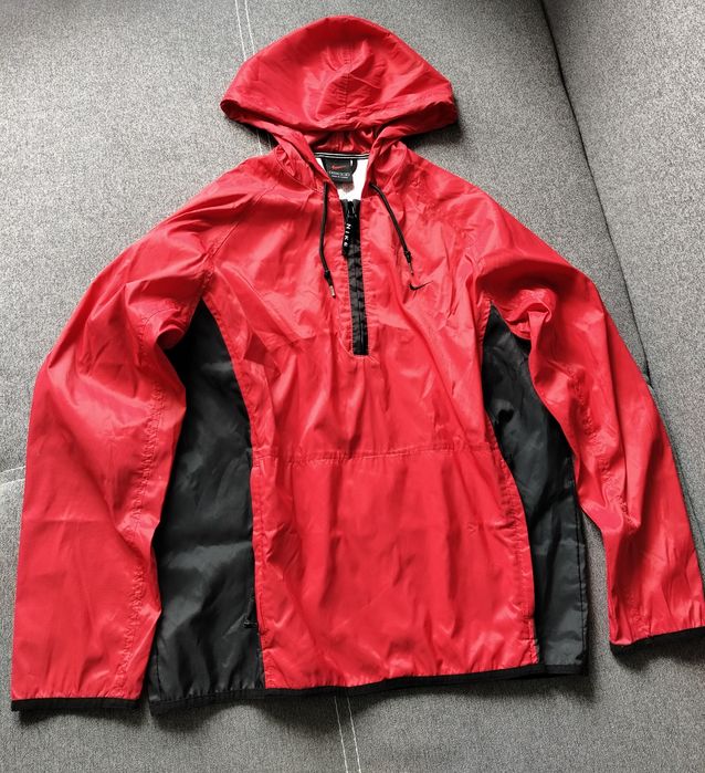 Czerwona retro kurtka z kapturem Nike ortalion vintage rozmiar M