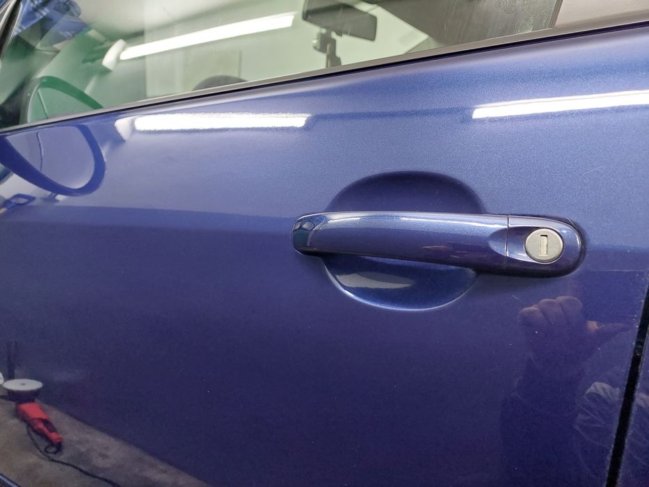 Polerowanie lamp, lakieru