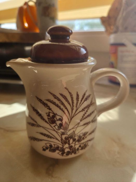 Dzbanuszek dzbanek Mlecznik gdr kwiaty