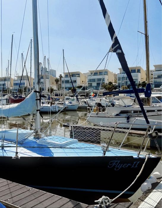 Veleiro com LUGAR de marina