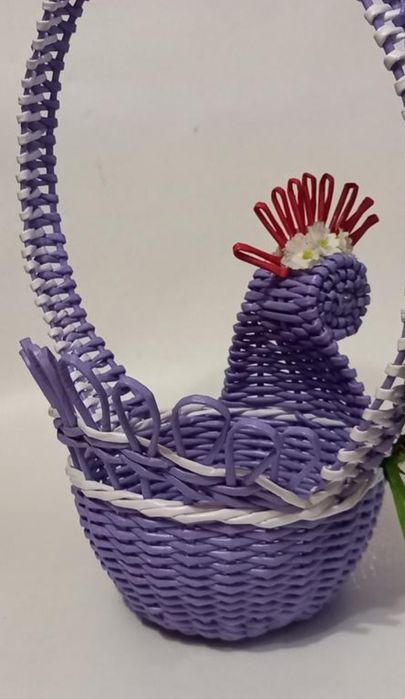 Кошик-курочка з паперової лози.