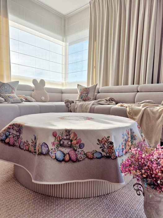 Obrus Wielkanocny okrągły średnica 165 cm 1289LI Zajączki