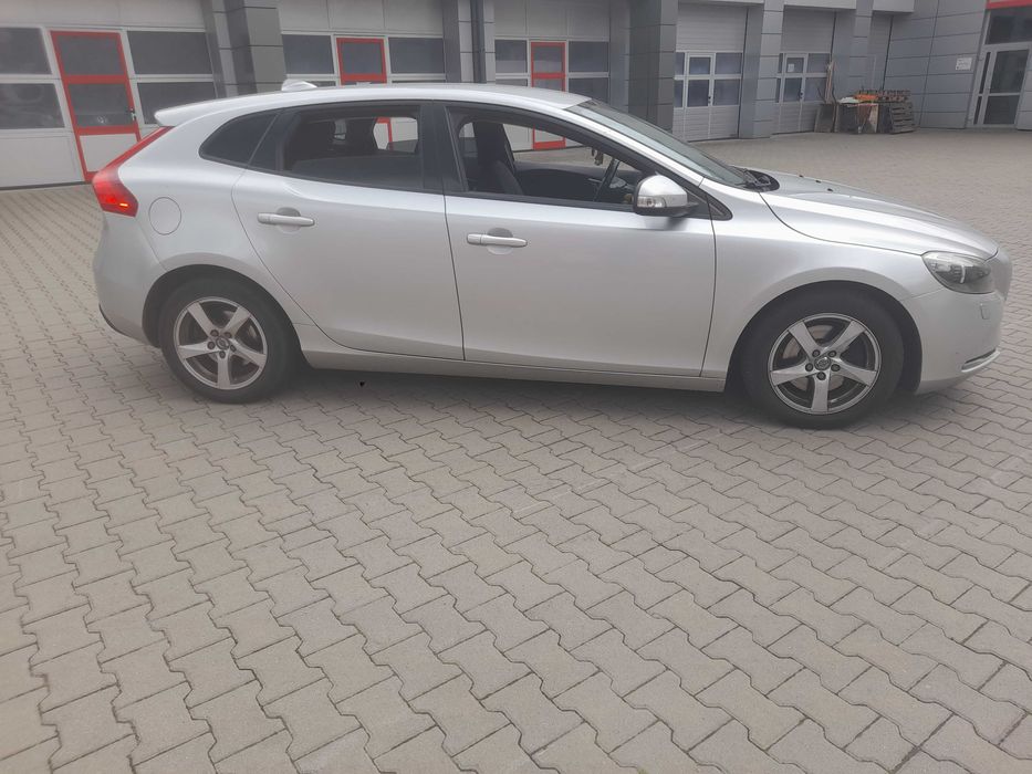 Volvo V40 T2 1.6 benzyna 120 KM 2014