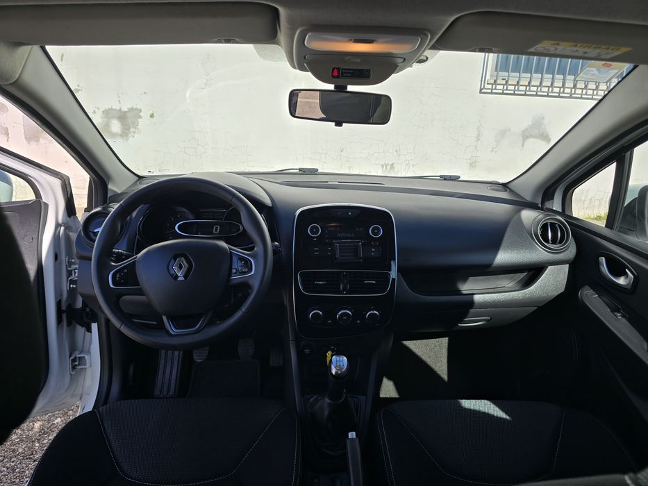 Renault Clio IV 1.5 DCI Zen 2018 5 Lugares Nacional Poucos Kms Como Novo