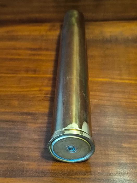 Antigo invólucro Bofors 40 mm