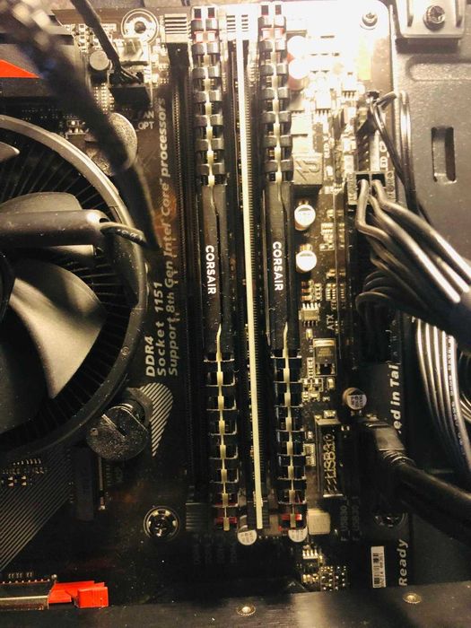 Komputer gamingowy Z370 Aorus