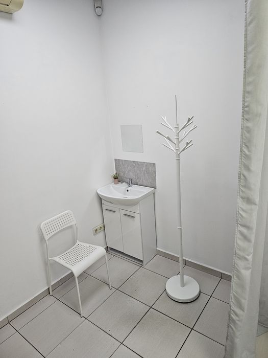 Оренда масажн кабін,  місця манікюр педикюр бровіст лашмейкер. Позняки