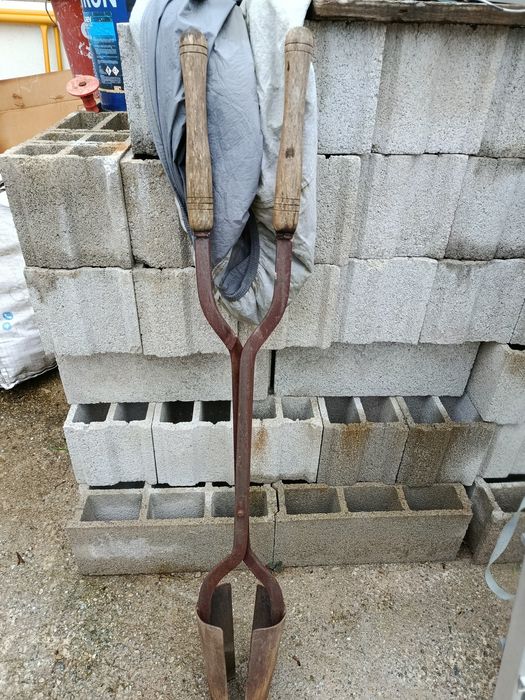 Escavadora de ferro