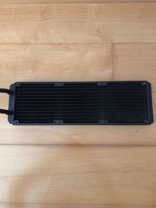 WaterCooler NZXT Kraken X73
