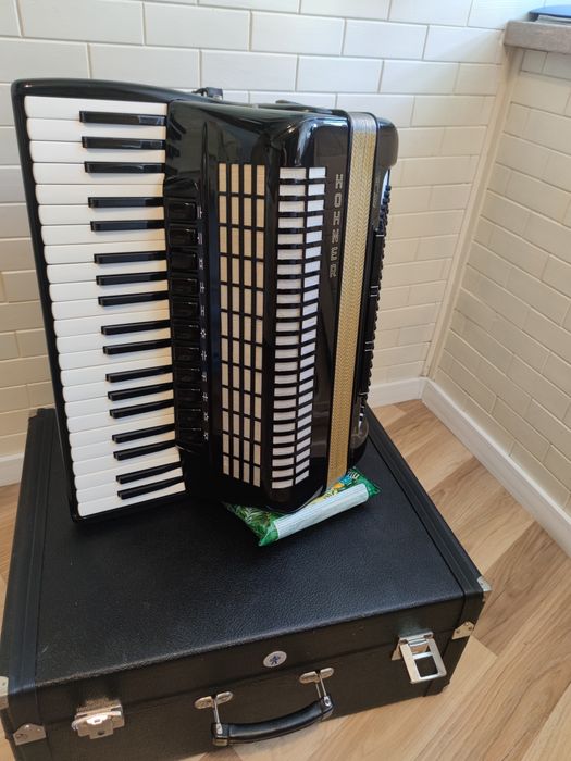 Akordeon Hohner Jubilee 120