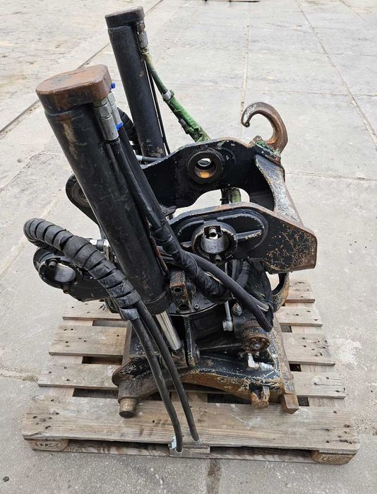 Steelwrist X18 / tiltrotator /Engcon 2017 / CW30 / 12-18T Rototilt obrotnica