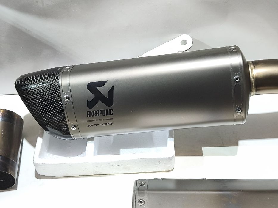 Ackrapovic Yamaha MT-09  3*geração